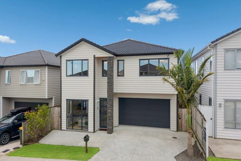 Photo of property in 20 Tinaku Road, Flat Bush, Auckland, 2019