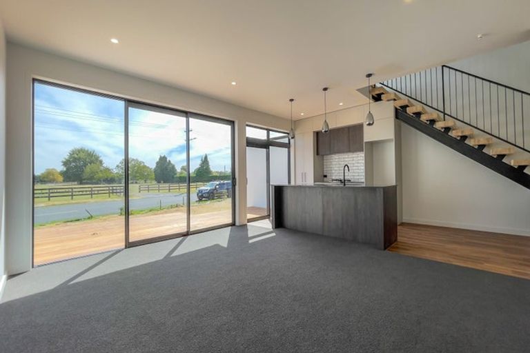 Photo of property in 19 Ruge Court, Cambridge, 3434