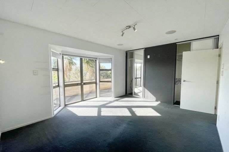 Photo of property in 2/67 Browns Bay Road, Browns Bay, Auckland, 0630