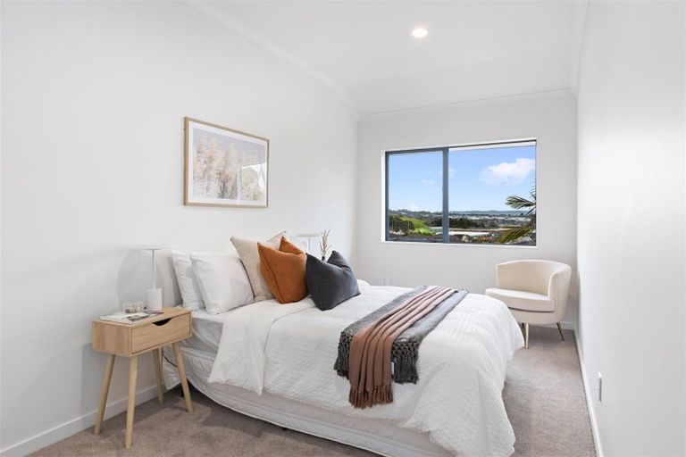 Photo of property in 46 Ballymore Drive, Pinehill, Auckland, 0632