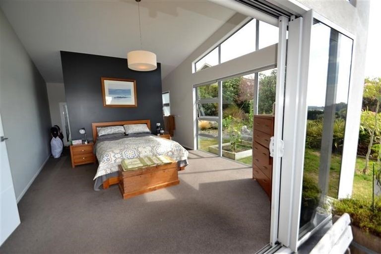 Photo of property in 6 Ribbonwood Lane, Robinsons Bay, 7581