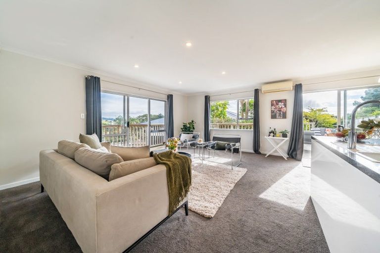 Photo of property in 10a Gaff Place, Whitby, Porirua, 5024