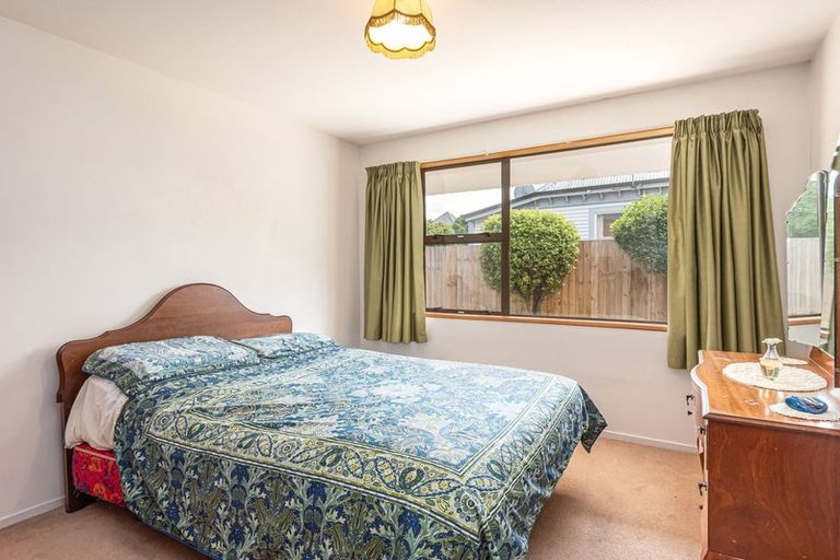 Photo of property in 2/61 Caledonian Road, St Albans, Christchurch, 8014