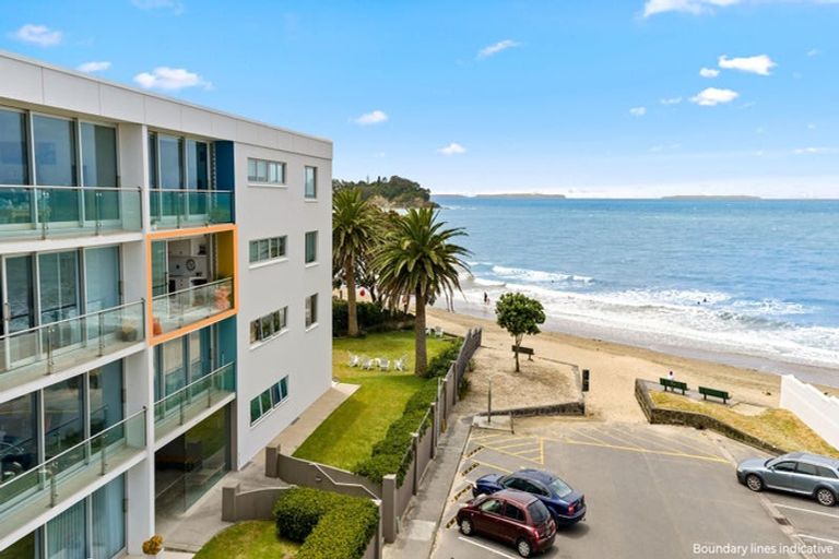 Photo of property in Seaview Apartments, 10/64 Milford Road, Milford, Auckland, 0620