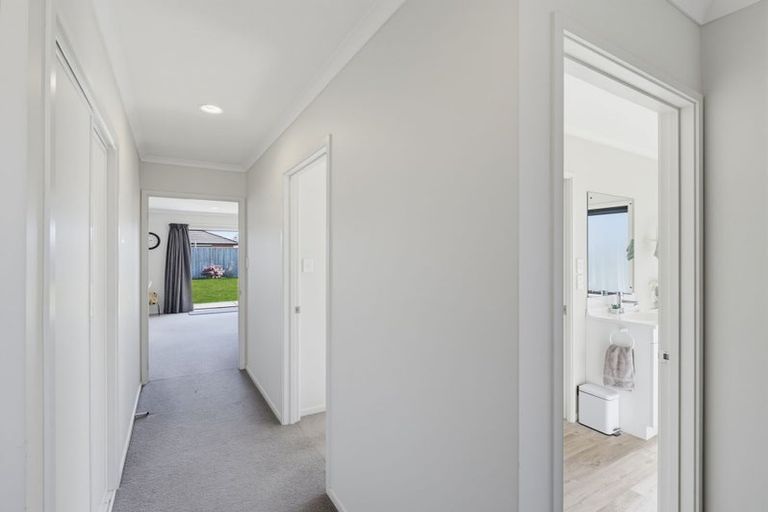 Photo of property in 35 Pakohe Street, Pegasus, 7612