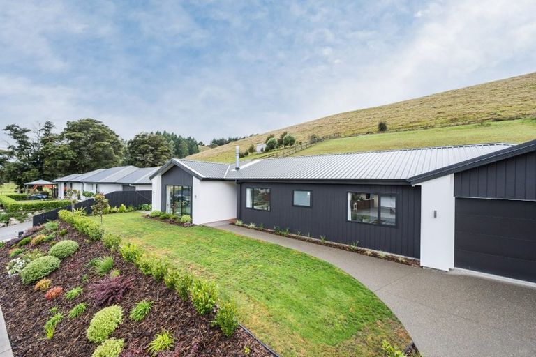 Photo of property in 24 Genia Drive, Wakefield, 7025