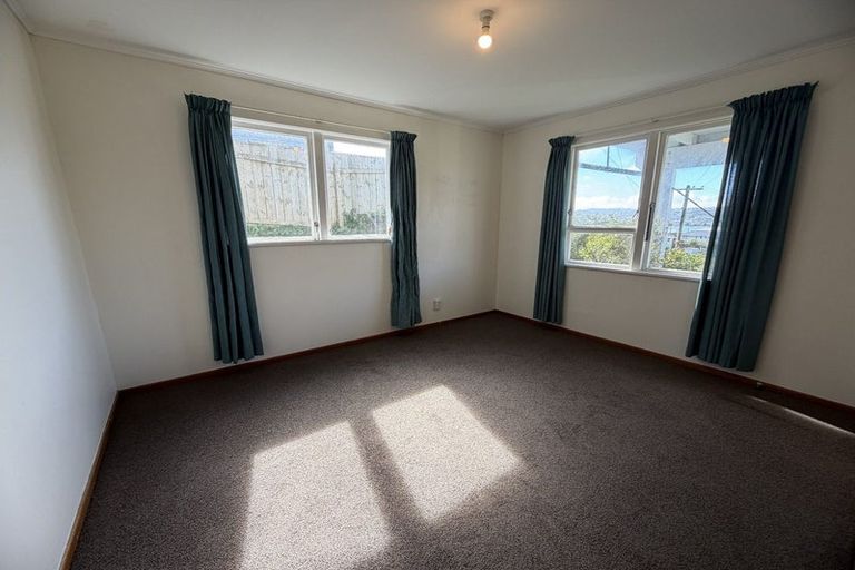 Photo of property in 19 Arene Grove, Titahi Bay, Porirua, 5022