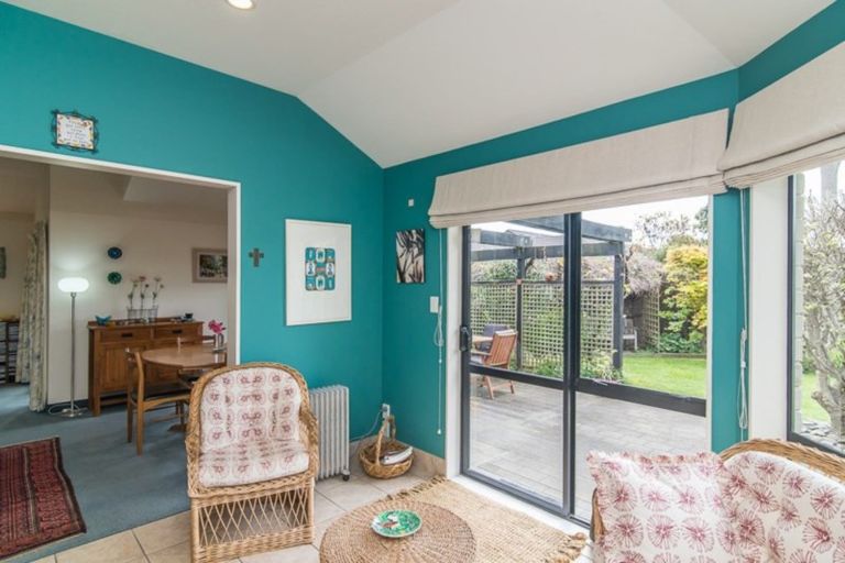 Photo of property in 17 Lorna Irene Drive, Raumati South, Paraparaumu, 5032