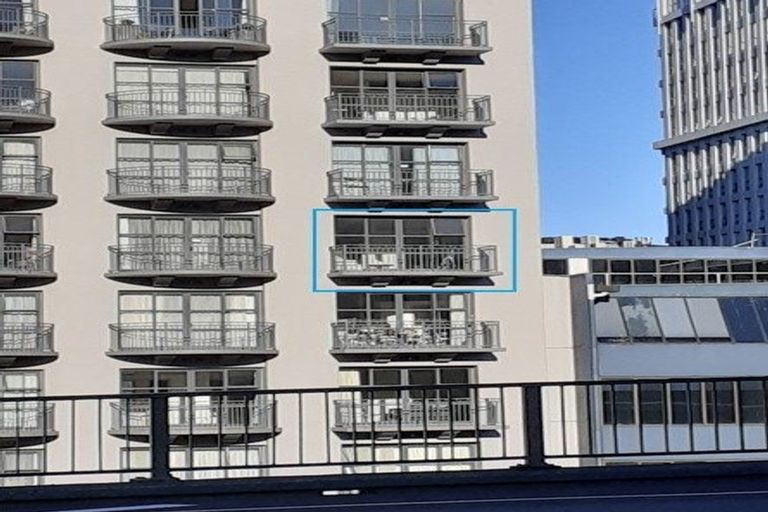 Photo of property in Atrium Towers, 5r/154 The Terrace, Wellington Central, Wellington, 6011