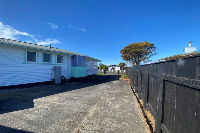 Photo of property in 9 Short Street, Waitara, 4320