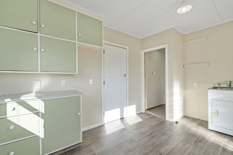 Photo of property in 8 Oregon Drive, Maoribank, Upper Hutt, 5018