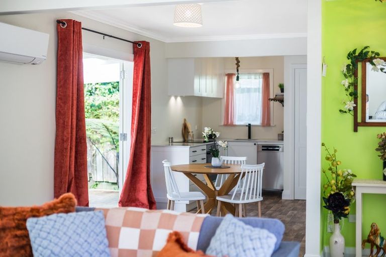 Photo of property in 27 Sunny Grove, Wainuiomata, Lower Hutt, 5014