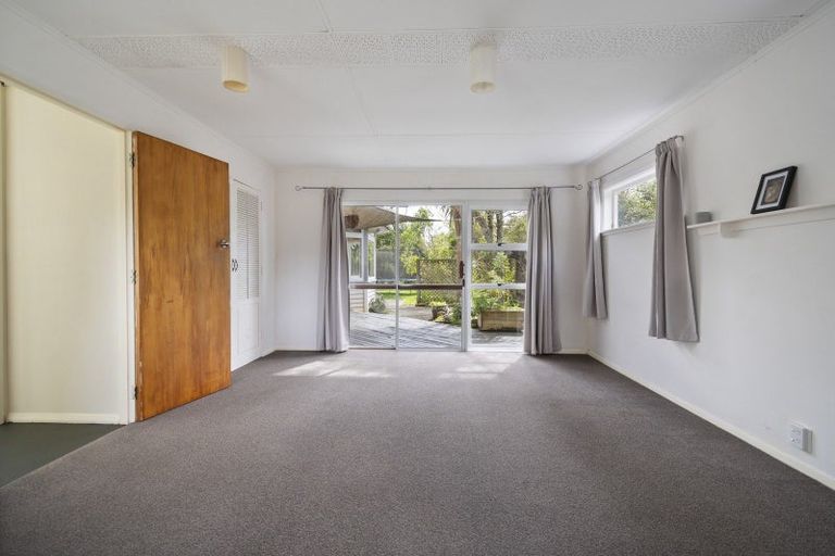 Photo of property in 393 Aokautere Drive, Aokautere, Palmerston North, 4471