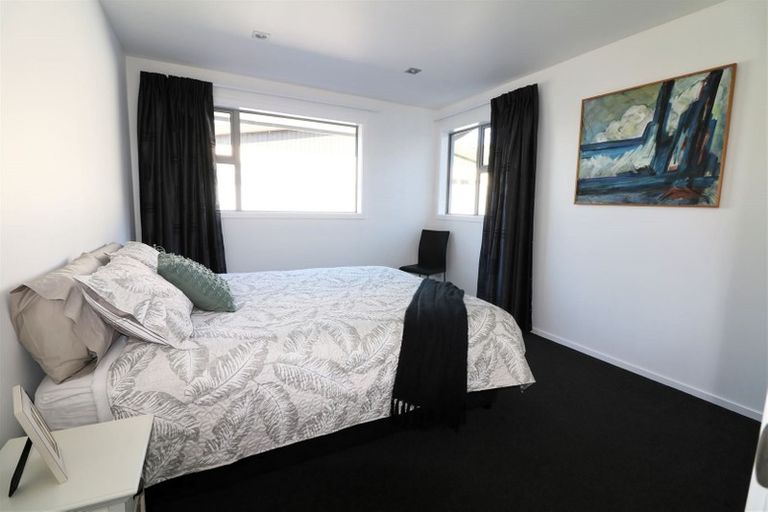 Photo of property in 92 Douglas Street, Highfield, Timaru, 7910