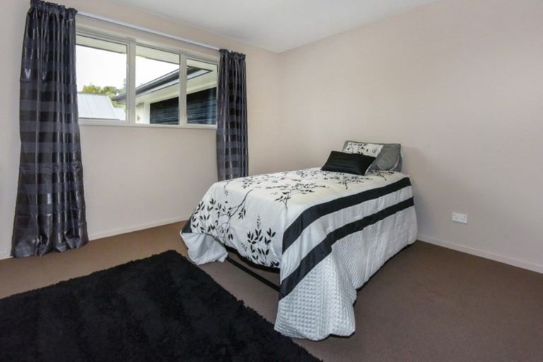 Photo of property in 22 Pemberton Drive, Darfield, 7510