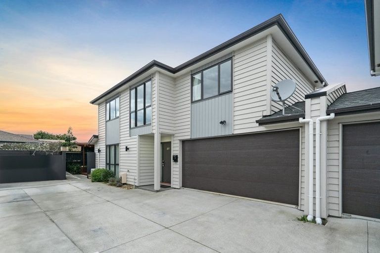 Photo of property in 15 Rosarina Lane, Takanini, 2112