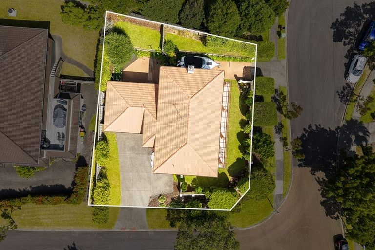 Photo of property in 30 Woodridge Avenue, Northcross, Auckland, 0630