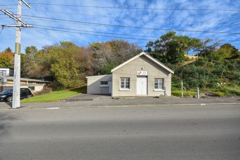Photo of property in 186 Main South Road, Green Island, Dunedin, 9018