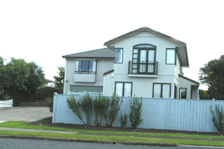 Photo of property in 15 Bayview Road, Hauraki, Auckland, 0622