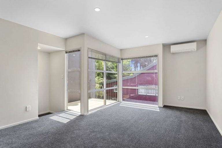Photo of property in 2/3 Grove Road, Addington, Christchurch, 8024