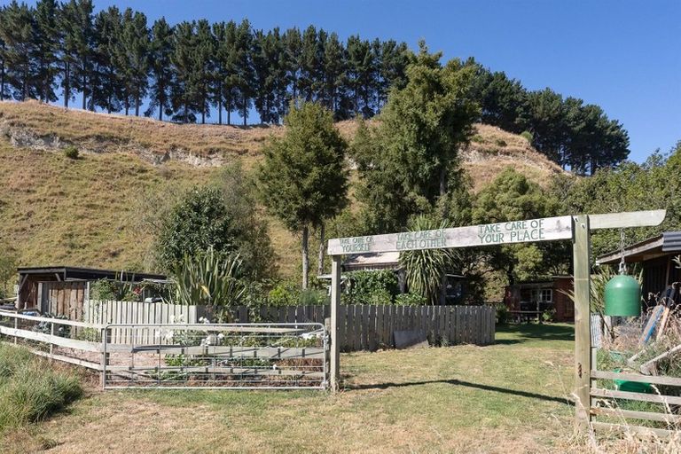 Photo of property in 247 Rangitikei Valley Road, Waituna West, Rewa, 4780