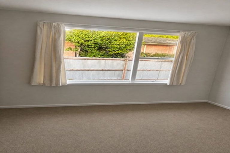 Photo of property in 8 Lochee Road, Upper Riccarton, Christchurch, 8041