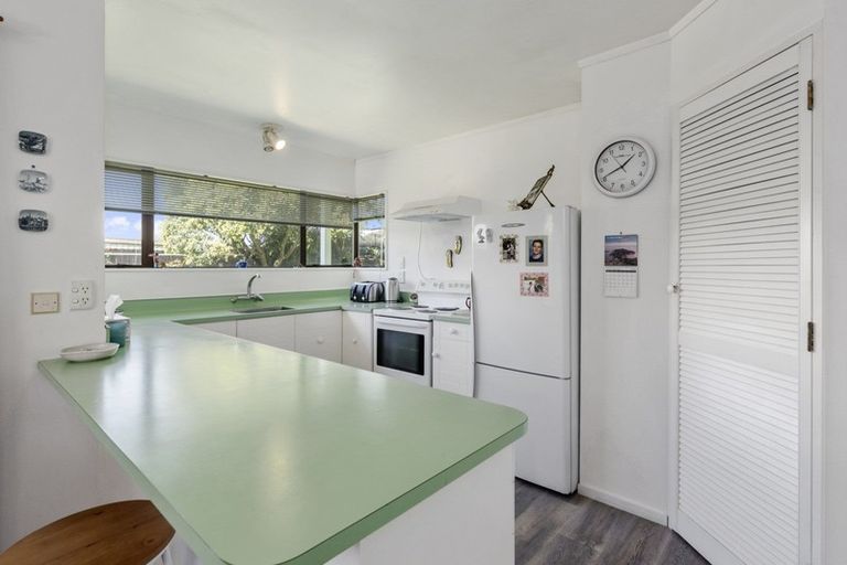 Photo of property in 30 Simcox Street, Otaki Beach, Otaki, 5512