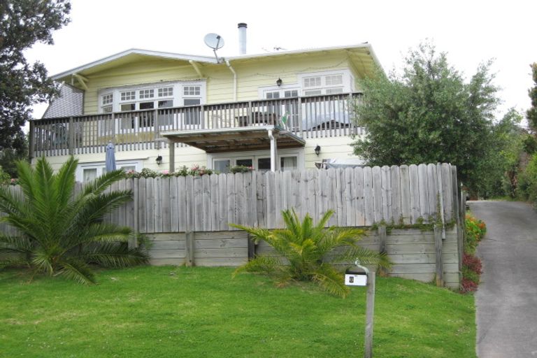 Photo of property in 1/6 Sundown Avenue, Manly, Whangaparaoa, 0930