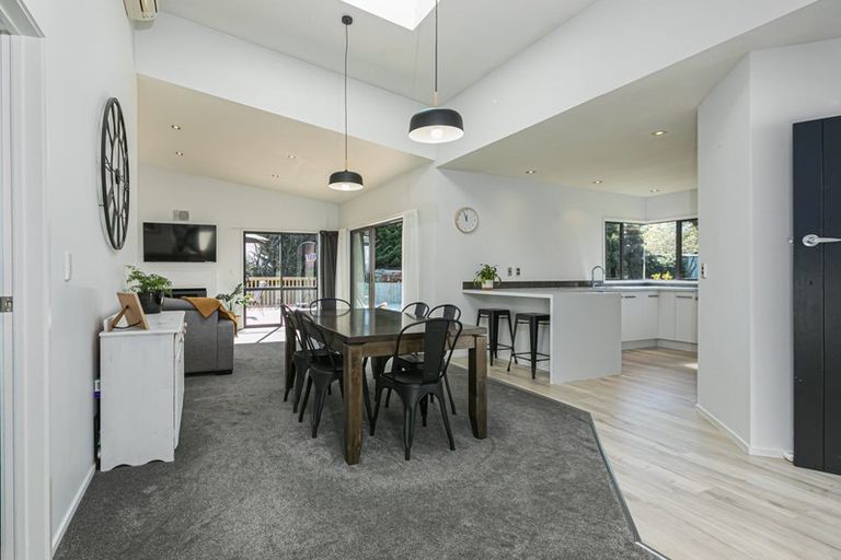 Photo of property in 12 Brooker Place, Waipukurau, 4200