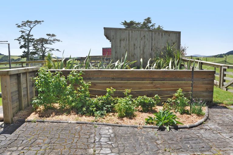 Photo of property in 66 Waiteitei Road, Wellsford, 0974