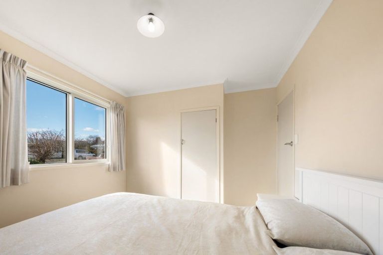 Photo of property in 42 Newburn Street, Waikaia, 9778