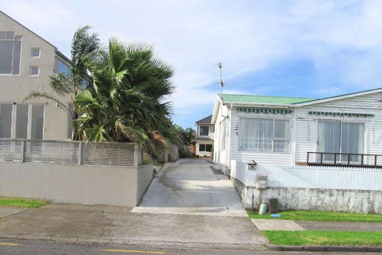 Photo of property in 7 The Parade, Bucklands Beach, Auckland, 2012