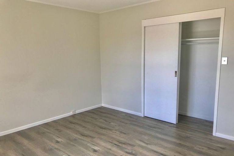 Photo of property in 1/60 Bruce Road, Glenfield, Auckland, 0629