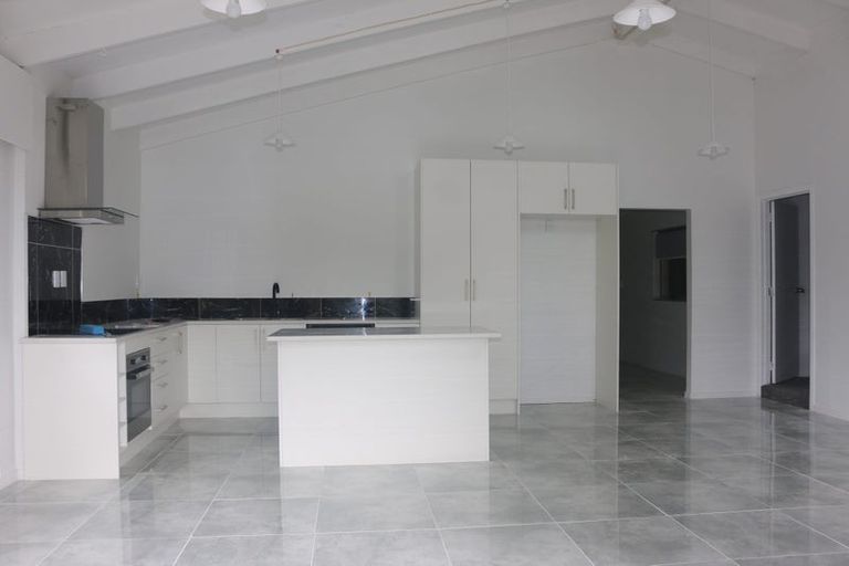 Photo of property in 475 Whangaparaoa Road, Stanmore Bay, Whangaparaoa, 0932