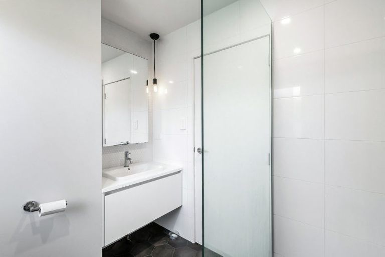 Photo of property in 1/22 Don Croot Street, Morningside, Auckland, 1021