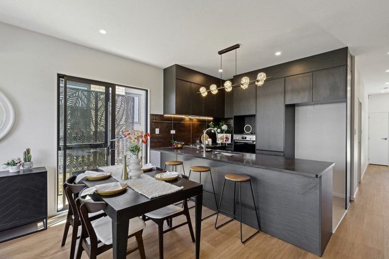 Photo of property in 9a Kotiu Place, Massey, Auckland, 0614