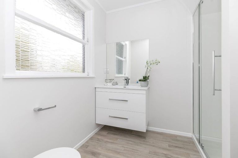 Photo of property in 17 Kensington Place, Fairfield, Hamilton, 3214