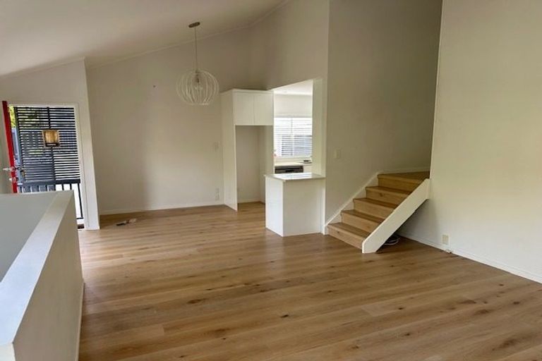 Photo of property in 1/10 Newstead Avenue, Browns Bay, Auckland, 0632