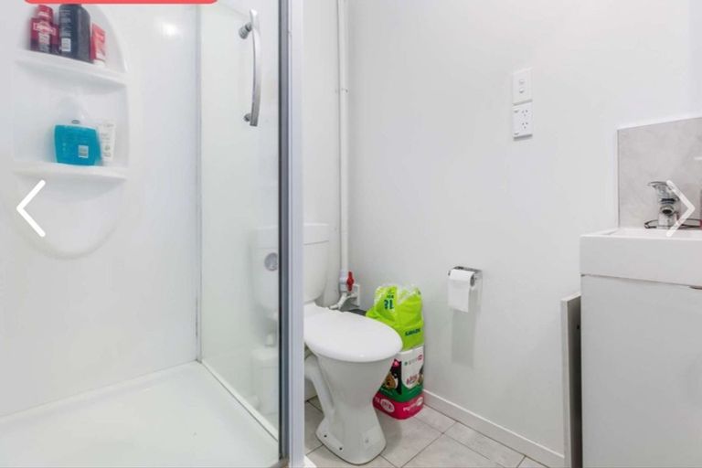 Photo of property in 1/10 Bishop Street, Green Bay, Auckland, 0604