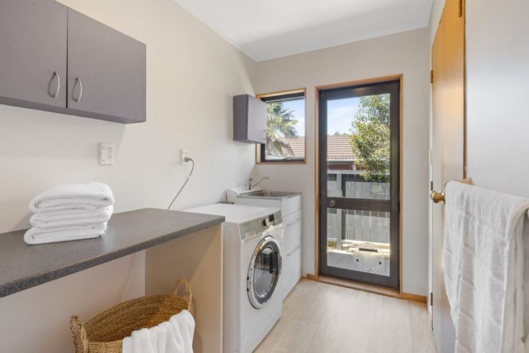 Photo of property in 5 Crestview Place, Browns Bay, Auckland, 0630