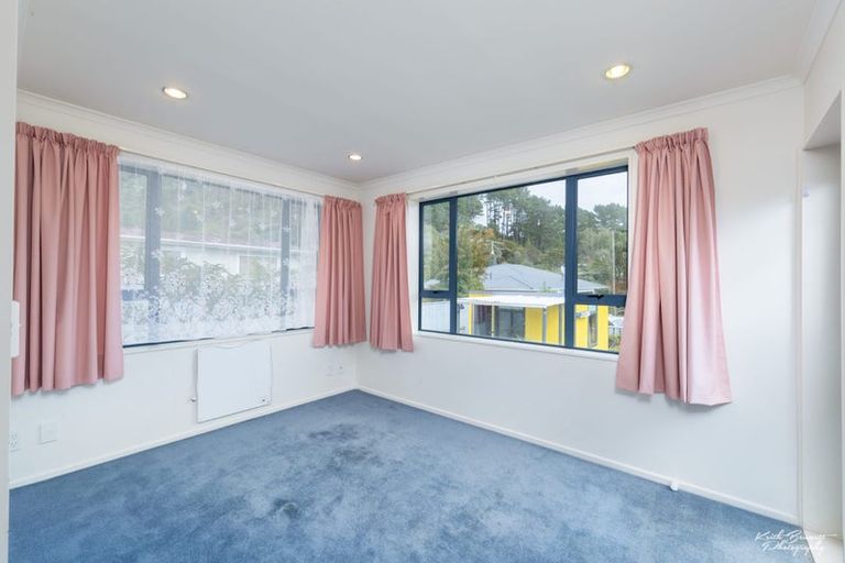 Photo of property in 94 Manuka Street, Stokes Valley, Lower Hutt, 5019