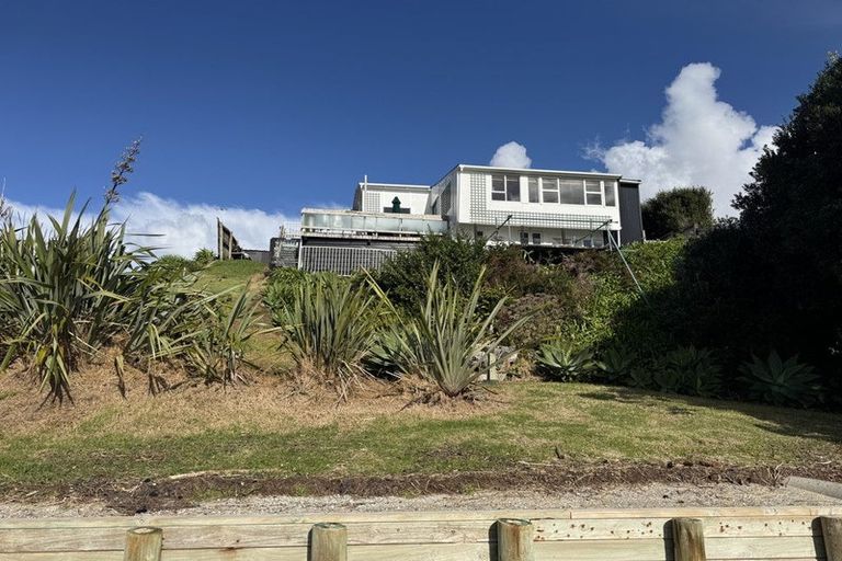 Photo of property in 41 Torkar Road, Clarks Beach, 2122