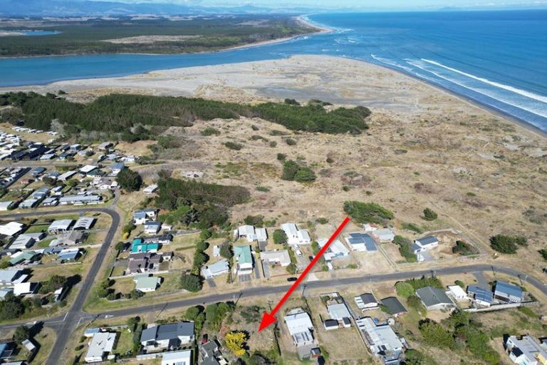 Photo of property in 9 Mack Street, Foxton Beach, Foxton, 4815