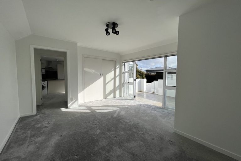 Photo of property in 274 Lake Road, Hauraki, Auckland, 0622