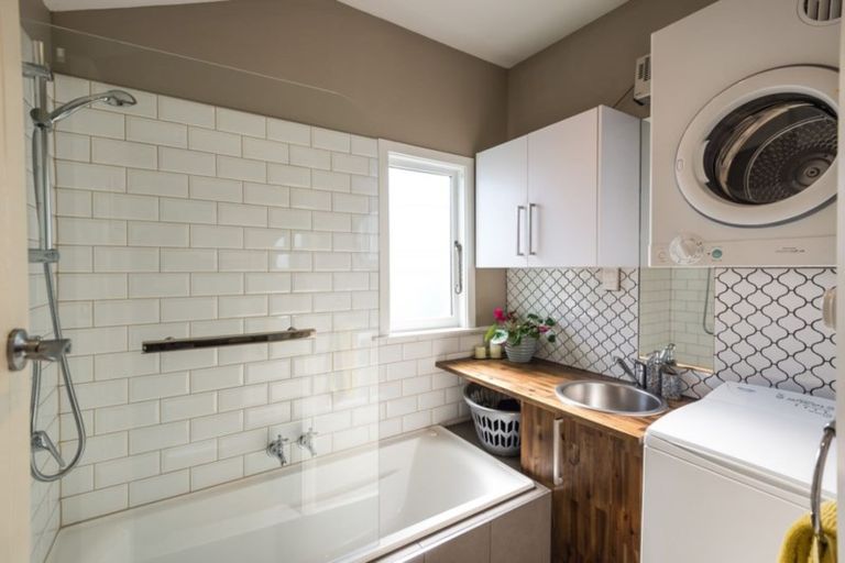 Photo of property in 35 North Parade, Richmond, Christchurch, 8013