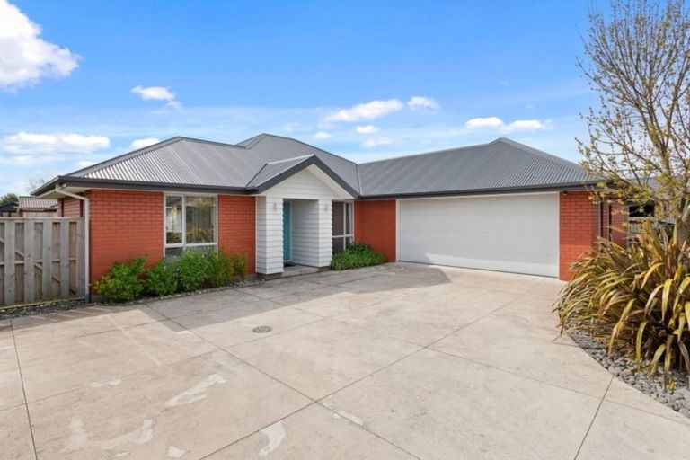 Photo of property in 4 Catkins Lane, Mairehau, Christchurch, 8052