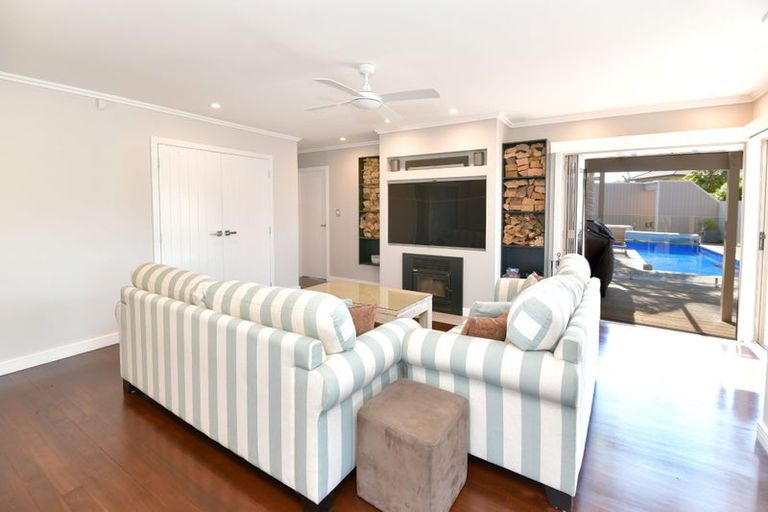 Photo of property in 6 Commodore Court, Gulf Harbour, Whangaparaoa, 0930