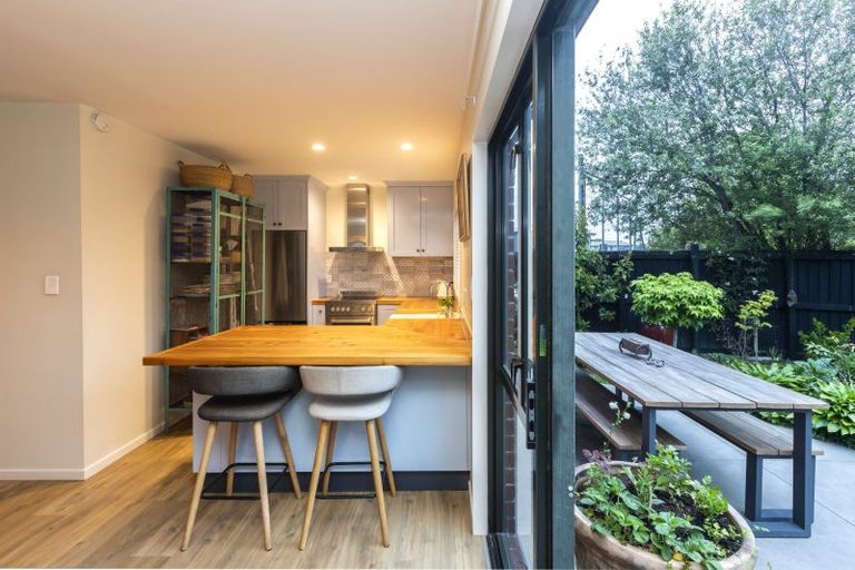 Photo of property in 3/15 Coles Place, St Albans, Christchurch, 8014