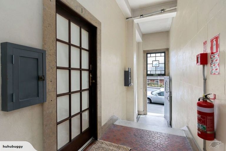 Photo of property in Blythswood Flats, 1/3 Aro Street, Aro Valley, Wellington, 6021