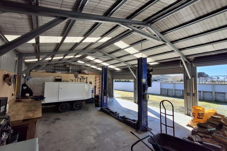 Photo of property in 63 Main Road, Clinton, 9534